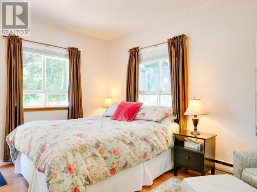 9098 Stager Road, Powell River, BC - Indoor Photo Showing Bedroom