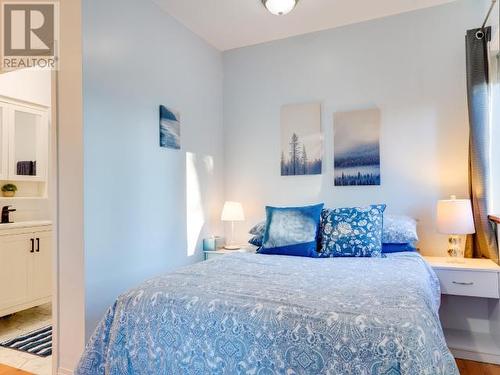 9098 Stager Road, Powell River, BC - Indoor Photo Showing Bedroom