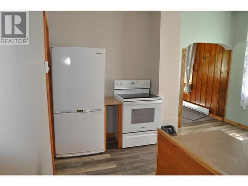 #2280 Shuswap Avenue Lot# B & 12, Lumby, BC - Indoor Photo Showing Kitchen