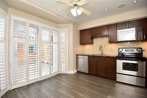 895 Maple Avenue|Unit #634, Burlington, ON - Indoor Photo Showing Kitchen