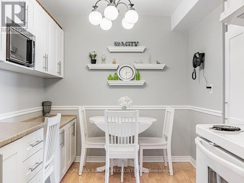 1403 - 61 Richview Road, Toronto (Humber Heights), ON - Indoor Photo Showing Dining Room