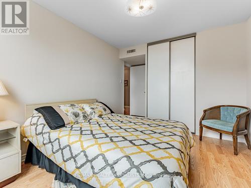 1403 - 61 Richview Road, Toronto (Humber Heights), ON - Indoor Photo Showing Bedroom