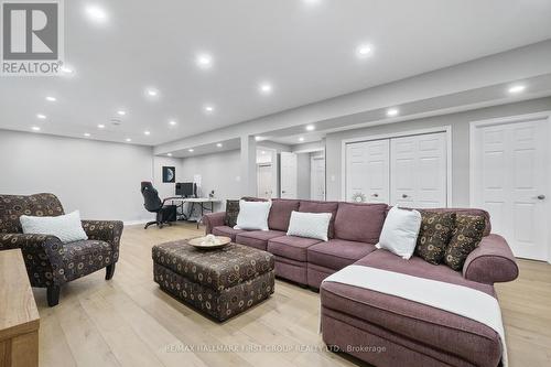 1039 Otto Drive, Cobourg, ON - Indoor Photo Showing Living Room