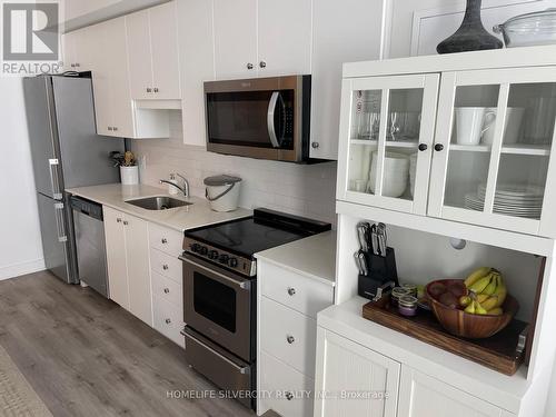 228 - 110 Fergus Avenue, Kitchener, ON - Indoor Photo Showing Kitchen With Stainless Steel Kitchen