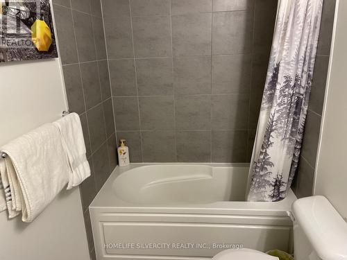 228 - 110 Fergus Avenue, Kitchener, ON - Indoor Photo Showing Bathroom