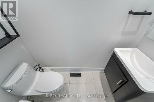 176 Landsbridge Street, Caledon (Bolton East), ON - Indoor Photo Showing Bathroom