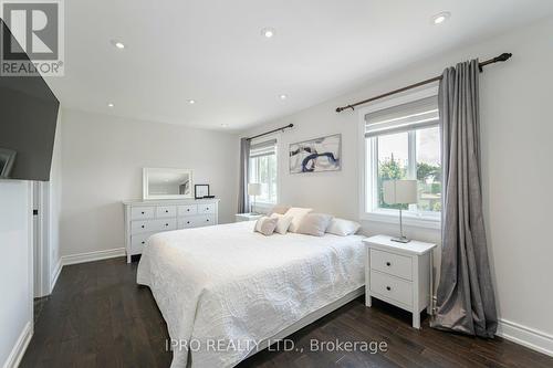 176 Landsbridge Street, Caledon (Bolton East), ON - Indoor Photo Showing Bedroom