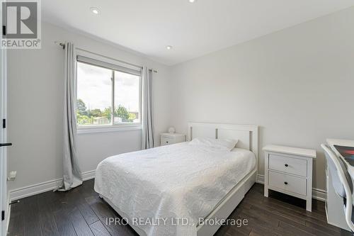 176 Landsbridge Street, Caledon (Bolton East), ON - Indoor Photo Showing Bedroom