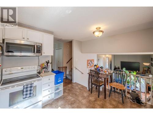 114 Blairmore Crescent, Penticton, BC - Indoor Photo Showing Kitchen