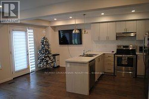 1644 Hetherington Drive, Peterborough, ON - Indoor Photo Showing Kitchen