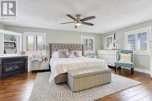 580 Fifty Road, Hamilton (Winona Park), ON - Indoor Photo Showing Bedroom