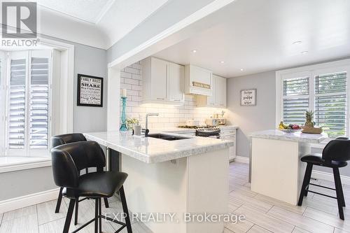 580 Fifty Road, Hamilton, ON - Indoor Photo Showing Kitchen With Upgraded Kitchen