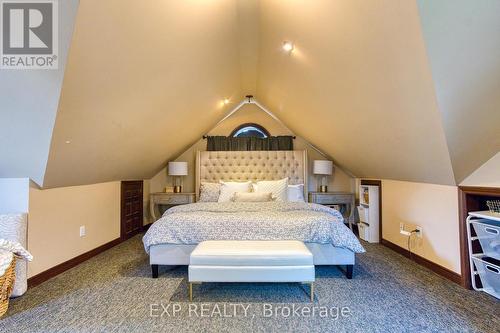 580 Fifty Road, Hamilton, ON - Indoor Photo Showing Bedroom