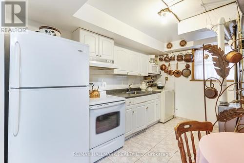 57 Regent Road, Toronto (Downsview-Roding-Cfb), ON - Indoor Photo Showing Kitchen