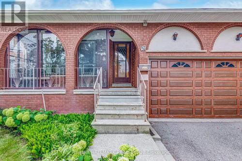 57 Regent Road, Toronto (Downsview-Roding-Cfb), ON - Outdoor