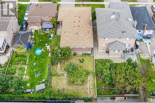 57 Regent Road, Toronto (Downsview-Roding-Cfb), ON - Outdoor With View