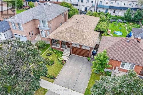 57 Regent Road, Toronto (Downsview-Roding-Cfb), ON - Outdoor