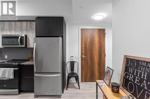 115 - 251 Manitoba Street, Toronto (Mimico), ON - Indoor Photo Showing Kitchen