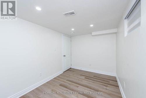 310 Pharmacy Avenue, Toronto (Clairlea-Birchmount), ON - Indoor Photo Showing Other Room