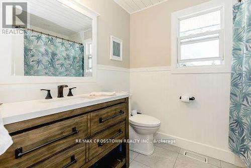 293 Barrie Street, Essa (Thornton), ON - Indoor Photo Showing Bathroom