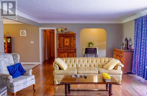 53 Glenmar Avenue, Chatham, ON - Indoor Photo Showing Living Room