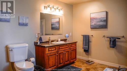 53 Glenmar Avenue, Chatham, ON - Indoor Photo Showing Bathroom