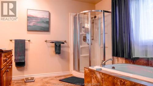 53 Glenmar Avenue, Chatham, ON - Indoor Photo Showing Bathroom