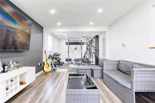 191 Margaret Avenue, Hamilton, ON - Indoor Photo Showing Gym Room