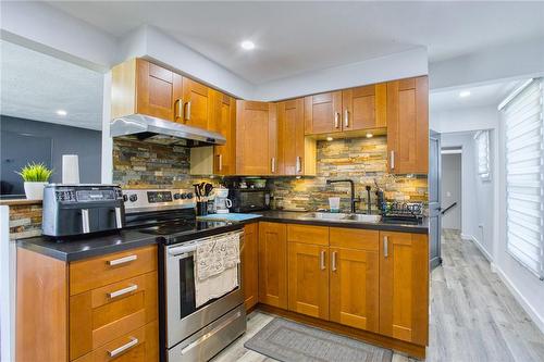 191 Margaret Avenue, Hamilton, ON - Indoor Photo Showing Kitchen With Double Sink