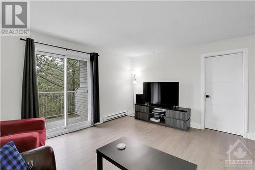 Living Room Now - 270 Brittany Drive Unit#307, Ottawa, ON - Indoor Photo Showing Living Room