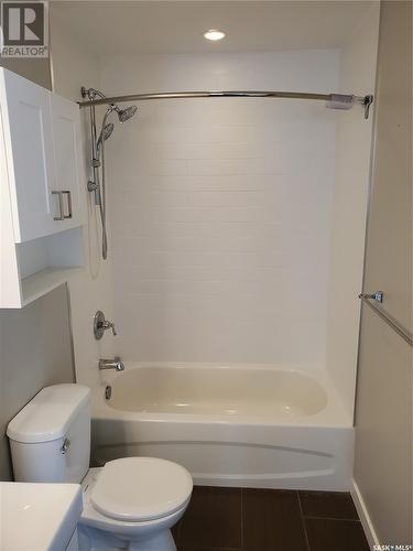 113 6Th Street E, Ponteix, SK - Indoor Photo Showing Bathroom