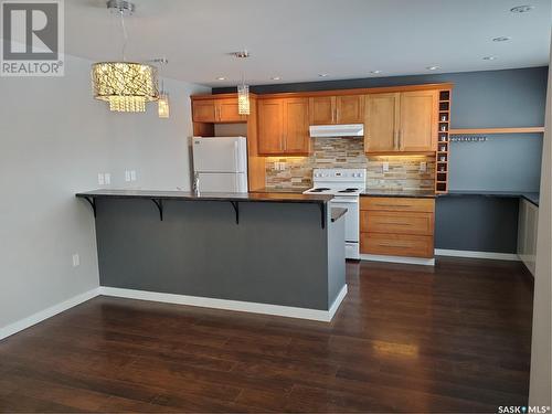 113 6Th Street E, Ponteix, SK - Indoor Photo Showing Kitchen