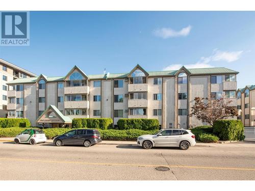 797 Leon Avenue Unit# 208, Kelowna, BC - Outdoor With Balcony With Facade