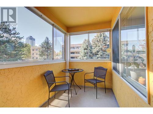 797 Leon Avenue Unit# 208, Kelowna, BC -  With Balcony With Exterior