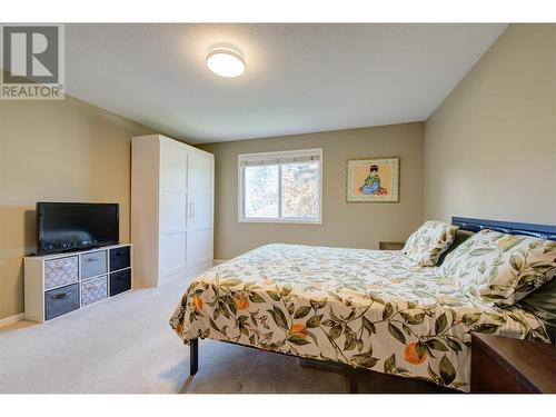 797 Leon Avenue Unit# 208, Kelowna, BC - Indoor Photo Showing Bedroom