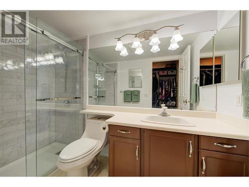 797 Leon Avenue Unit# 208, Kelowna, BC - Indoor Photo Showing Bathroom