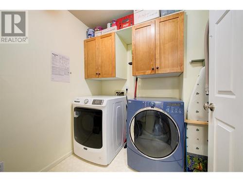 797 Leon Avenue Unit# 208, Kelowna, BC - Indoor Photo Showing Laundry Room