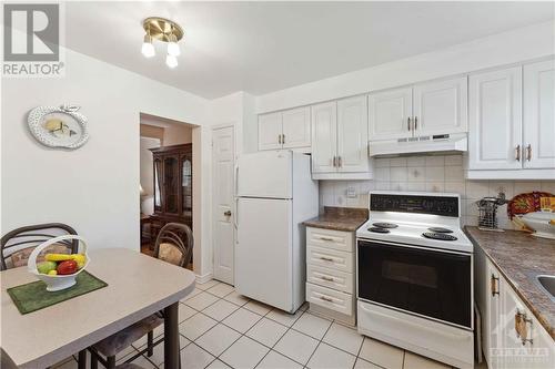 All kitchen appliances included - 1410 Palmerston Drive, Ottawa, ON - Indoor Photo Showing Kitchen