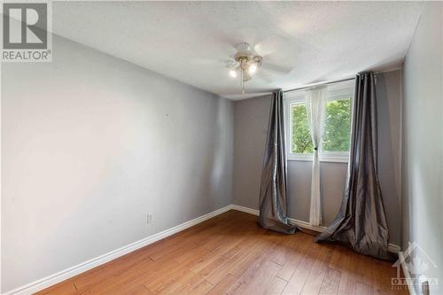 2nd bedroom with laminate - 1410 Palmerston Drive, Ottawa, ON - Indoor Photo Showing Other Room