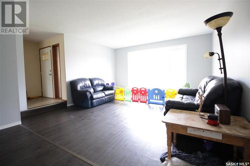 221 4Th Avenue, Whitewood, SK - Indoor Photo Showing Living Room