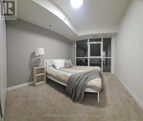 802 - 560 North Service Road, Grimsby, ON - Indoor Photo Showing Bedroom