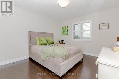 32 Mcintyre Lane, East Luther Grand Valley (Grand Valley), ON - Indoor Photo Showing Bedroom