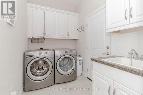 32 Mcintyre Lane, East Luther Grand Valley (Grand Valley), ON - Indoor Photo Showing Laundry Room