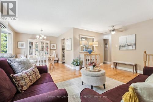 823 Church Drive, Innisfil (Lefroy), ON - Indoor Photo Showing Living Room