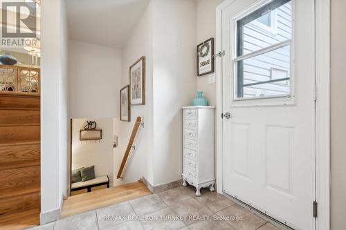 823 Church Drive, Innisfil (Lefroy), ON - Indoor Photo Showing Other Room