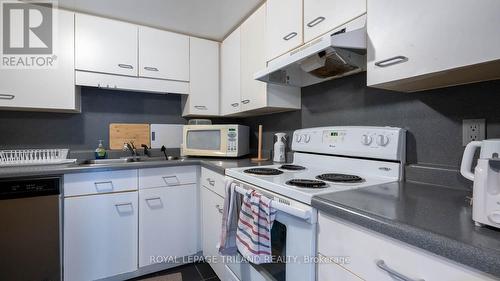 605 - 1510 Richmond Street, London, ON - Indoor Photo Showing Kitchen With Double Sink