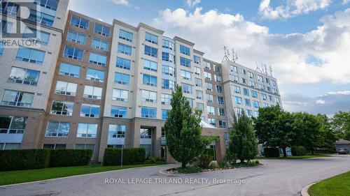 605 - 1510 Richmond Street, London, ON - Outdoor With Facade