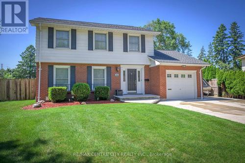 675 Dunboyne Crescent, London, ON - Outdoor With Facade