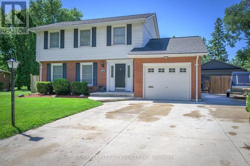 675 Dunboyne Crescent, London, ON - Outdoor With Facade