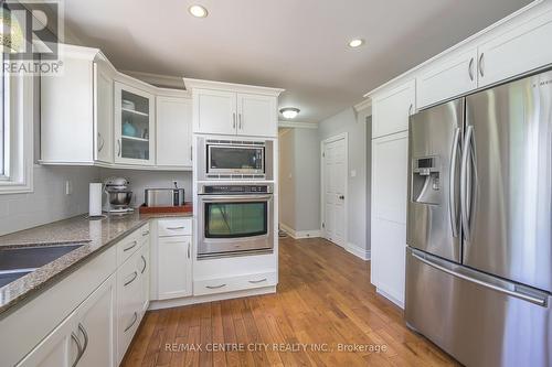 675 Dunboyne Crescent, London, ON - Indoor Photo Showing Kitchen